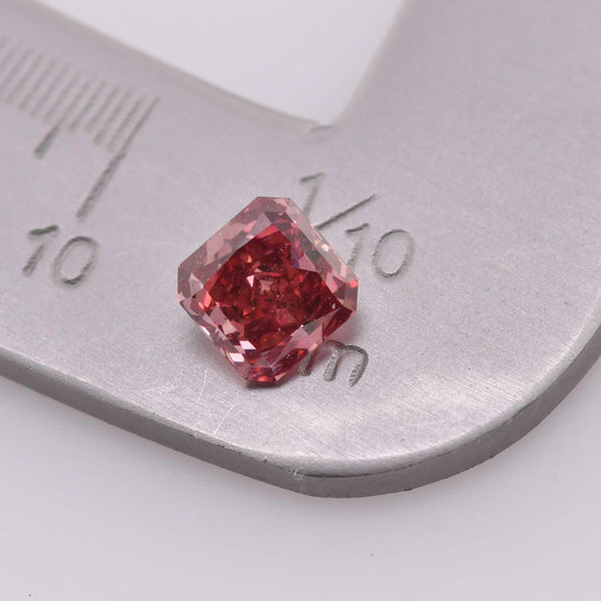 0.42 Carat Fancy Red Radiant Diamond SI1 ARGYLE & GIA