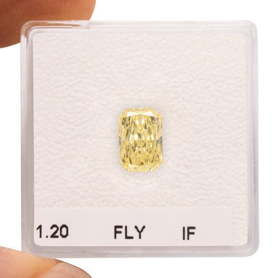 Diamante Radiante Giallo Chiaro Fancy da 1.20 Carati IF GIA