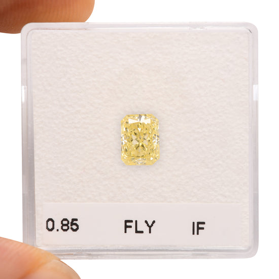 0.85 Carat Fancy Light Yellow Radiant Diamond IF GIA
