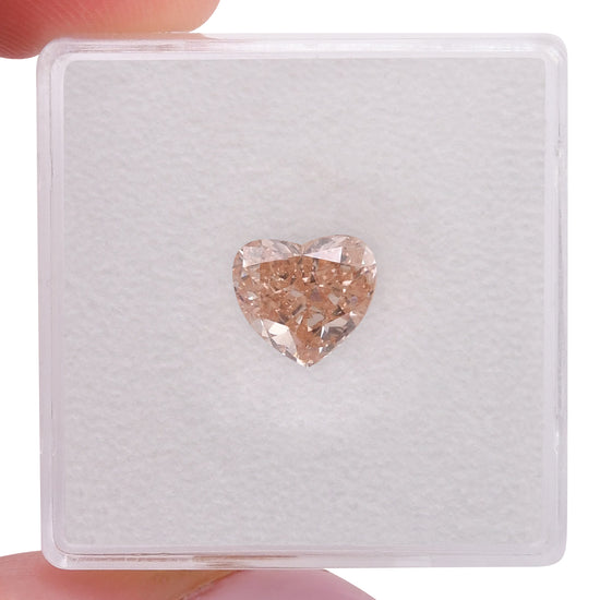 Diamante a cuore Fancy Brownish Orangy Pink da 1,57 carati VS2 GIA