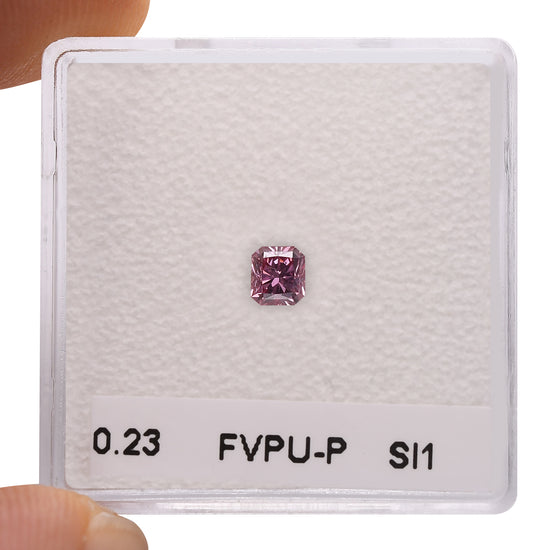 0.23 Carat Fancy Vivid Purplish Pink Radiant Diamond SI1 ARGYLE & GIA