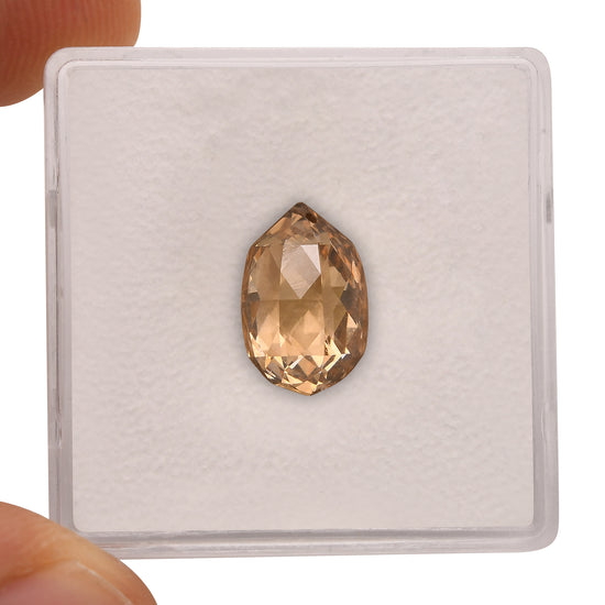 4,24 Karat Fancy Brown Orange Briolette Diamant SI1 GIA