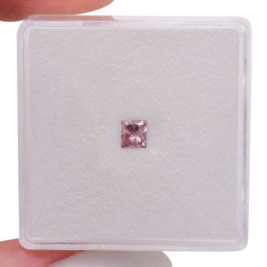 0,24 Karat Fancy Intense Pink Princess Diamant (SI1-I1) GIA