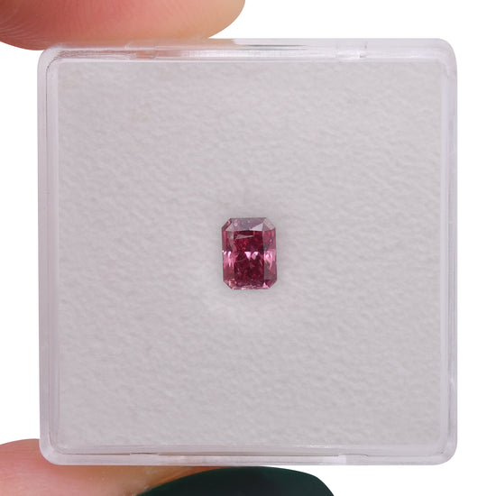 0.35 Carat Fancy Vivid Purplish Pink Radiant Argyle Diamond (I2) GIA