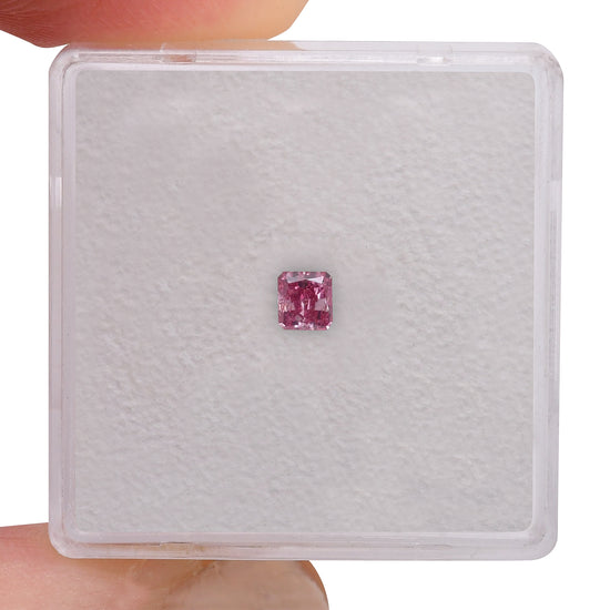 0.16 Carat Fancy Vivid Purplish Pink Radiant Diamond (SI2) GIA