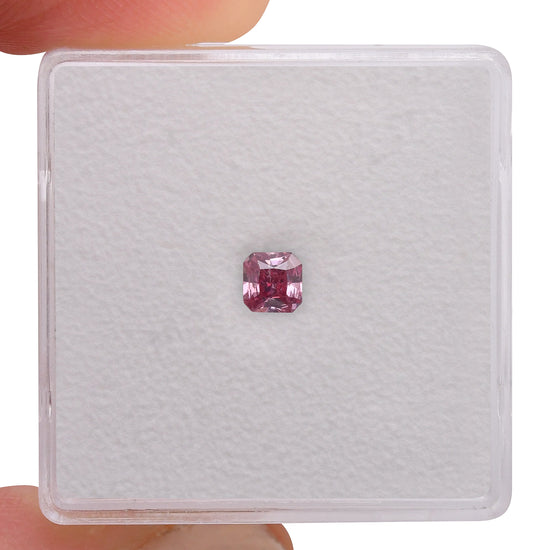 0.19 Carat Fancy Vivid Purplish Pink Radiant Diamond SI2 GIA