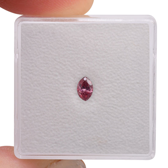 0,20 Karat Fancy Vivid Purplish Pink Marquise Diamant I1 GIA