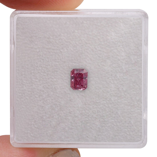 0.31 Carat Fancy Vivid Purplish Pink Radiant Argyle Diamond I1 GIA