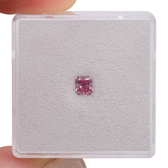 0.21 Carat Fancy Vivid Purplish Pink Radiant Diamond SI1 GIA