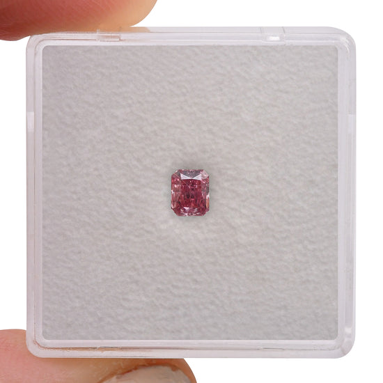 0.23 Carat Fancy Vivid Pink Radiant Argyle Diamond SI1 GIA