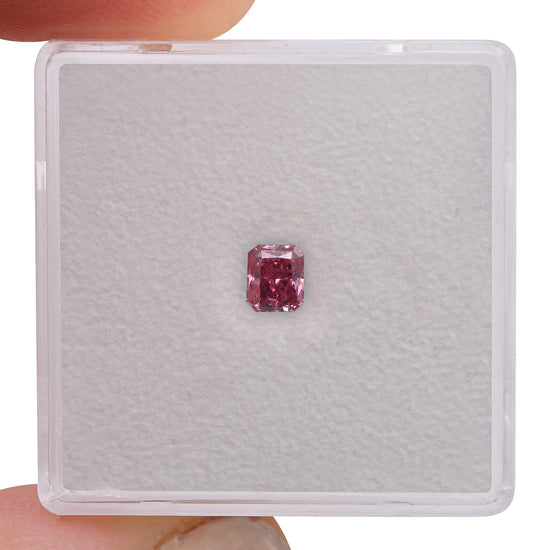 0.25 Carat Fancy Vivid Purplish Pink Radiant Argyle Diamond SI1 GIA