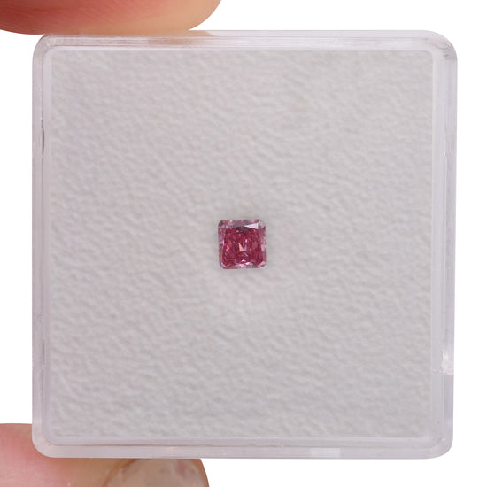 0.17 Carat Fancy Vivid Purplish Pink Radiant Diamond VVS1 GIA