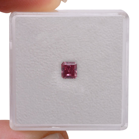 0.29 Carat Fancy Vivid Purplish Pink Radiant Argyle Diamond SI2 GIA