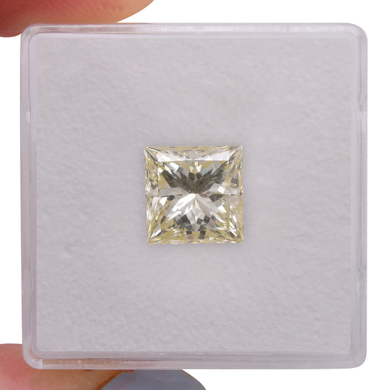 Diamante principessa 3,01 carati Q-R VS2 GIA