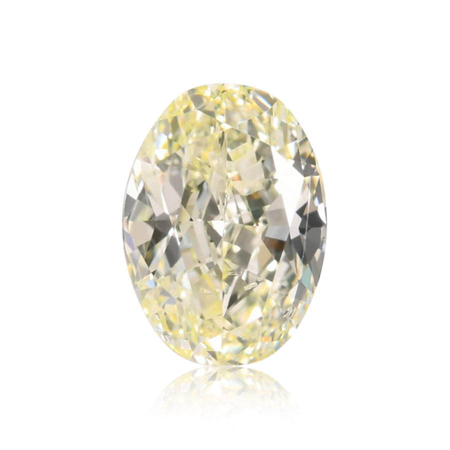Diamante ovale giallo verde chiaro Fancy da 0,64 carati (SI1) GIA