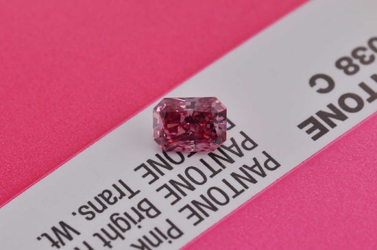 0.33 Carat Fancy Vivid Pink Radiant Argyle Diamond VS1 GIA