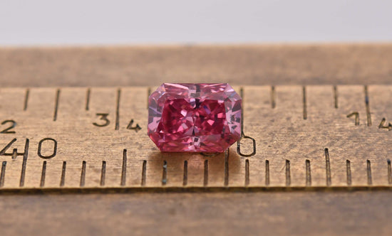 0.33 Carat Fancy Vivid Pink Radiant Argyle Diamond VS1 GIA