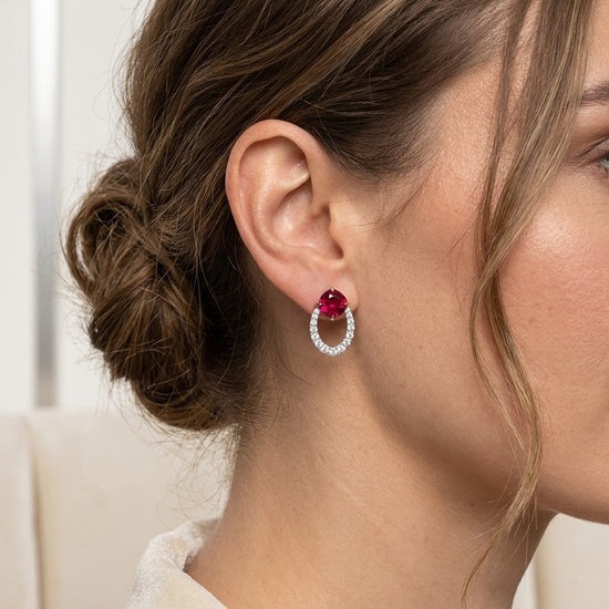 Rote Kissen-Rubin- und Diamantohrringe