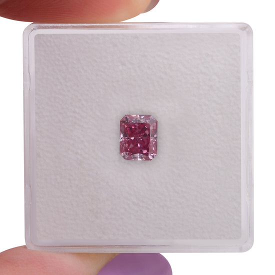 0.82 Carat Fancy Vivid Purplish Pink Radiant Argyle Diamond SI1 GIA
