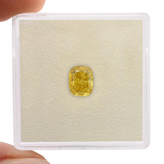 Diamante Giallo Fancy Vivid Taglio Cuscino da 1.02 Carati SI1 GIA