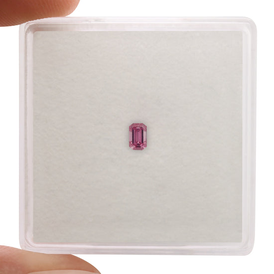 0.11 Carat Fancy Vivid Purplish Pink Emerald Diamond (SI1) GIA