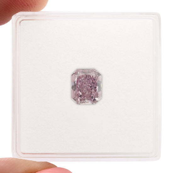Diamante radiante rosa porpora intenso fantasia da 1,03 carati VS2 GIA