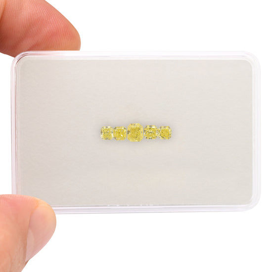1,07 Karat Fancy Yellow Radiant Diamanten (VS)
