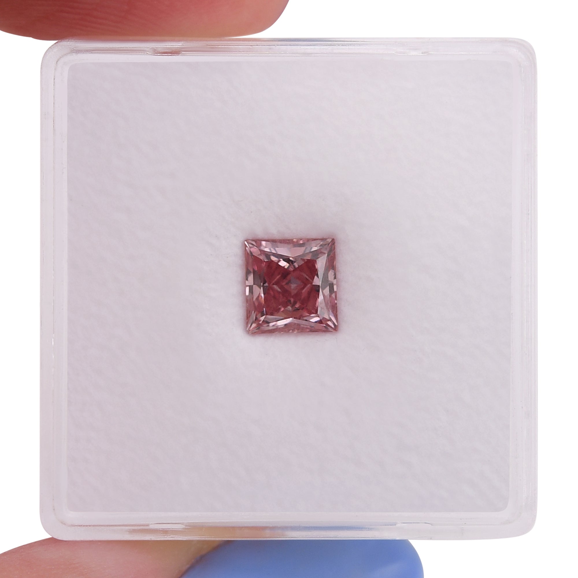 0.91 Carat Fancy Vivid Pink Princess Argyle Diamond VS2 GIA | LEIBISH