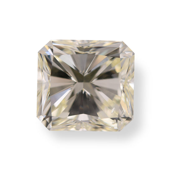 Diamante radiante U-V da 5,01 carati SI2 GIA