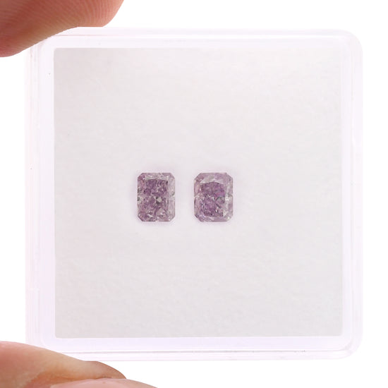 0,57 Karat Fancy Intense Pinkish Purple Radiant Diamanten VS2