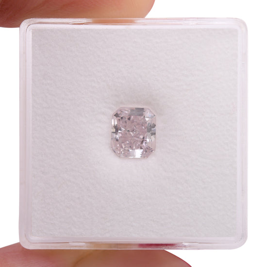 1.06 Carat Light Pink Radiant Diamond VS1 GIA