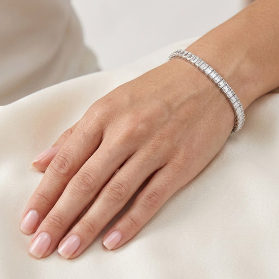 Colorless Emerald Cut Diamond Tennis Bracelet