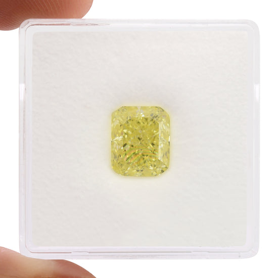 2,51 Karat Fancy Yellow Radiant Diamant VVS1 GIA