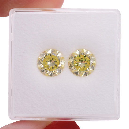 2.64 Carat Fancy Yellow Round Brilliant Diamonds SI2
