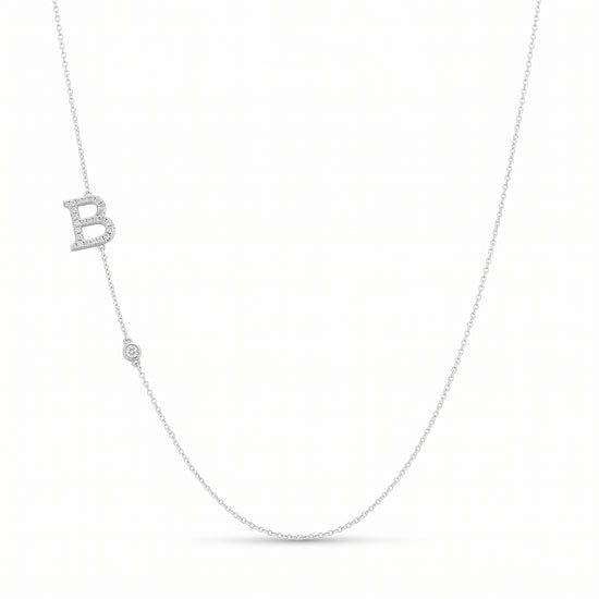 Collana con lettera "B" in diamanti rotondi incolore