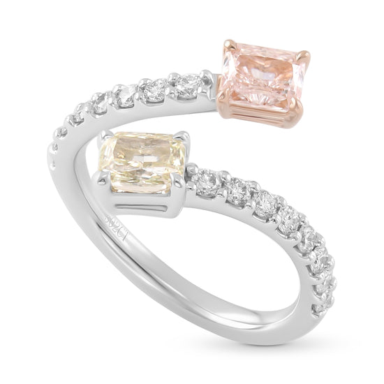 Anello a due pietre con diamante Radiant Light Brown-Pink e Fancy Yellow-Green