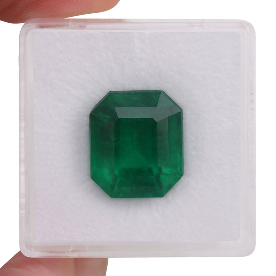 8.57 Carat Green COLOMBIAN Emerald Emerald GRS