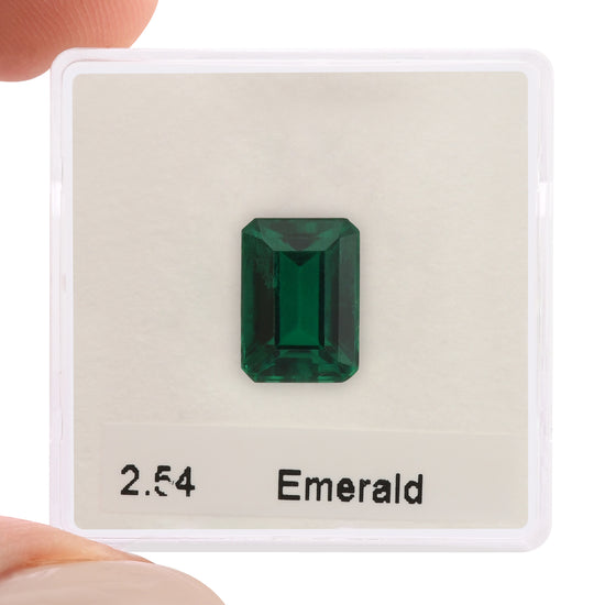 2.54 Carat Green COLOMBIA Emerald Emerald GUBELIN