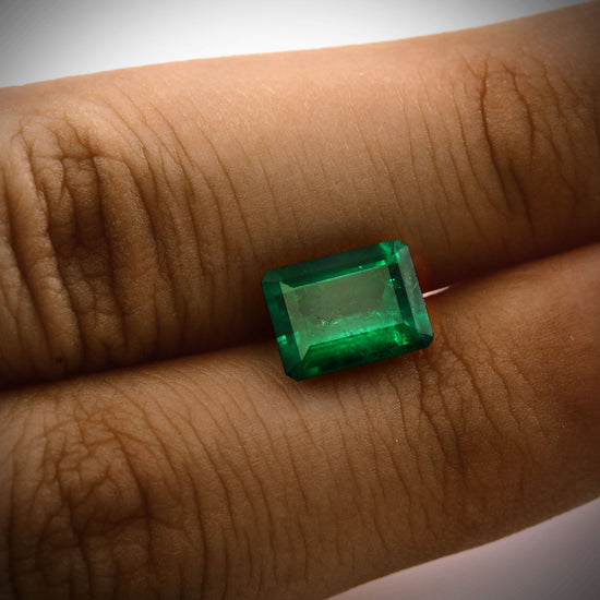 2.64 Carat Green COLOMBIAN Octagon Emerald CD