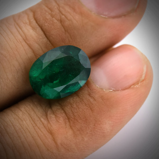 5.75 Carat Green  Oval Emerald GWLAB
