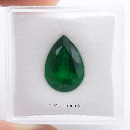 4.44 Carat Green ZAMBIA Pear Emerald GWLAB