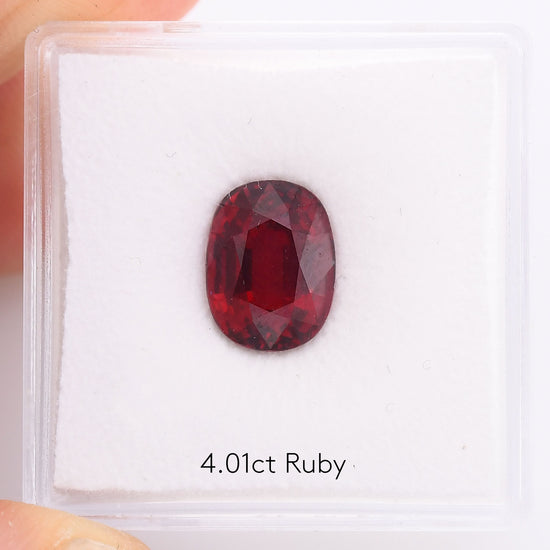 4.01 Carat Red MOZAMBIQUE Oval Ruby GRS
