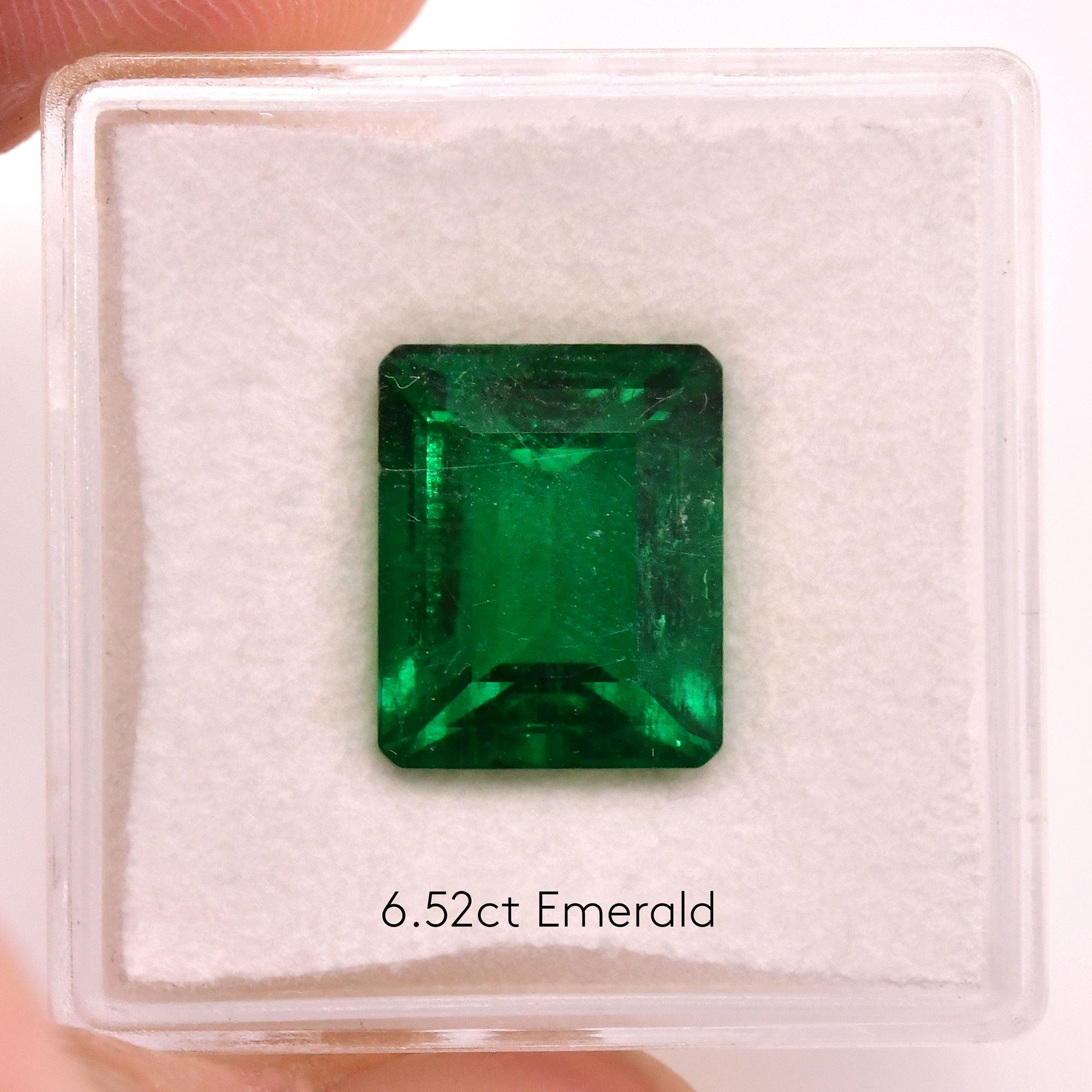 6.52 Carat Green COLOMBIAN Emerald Emerald GUBELIN | LEIBISH