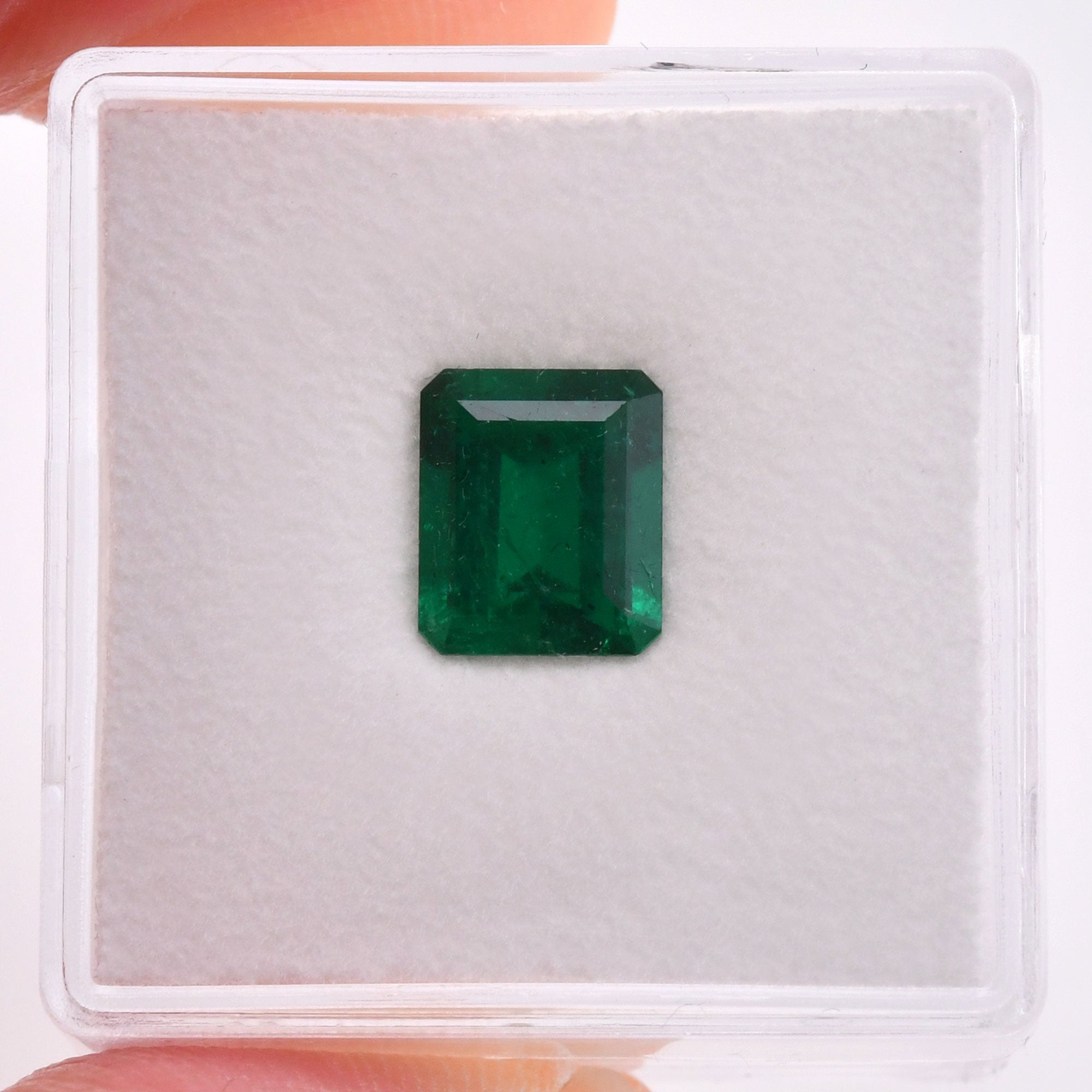 1.68 Carat Green COLOMBIAN Emerald Emerald CD | LEIBISH