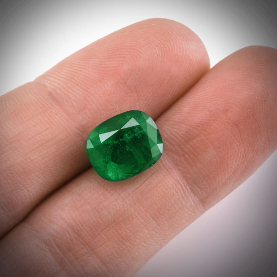 4.49 Carat Green COLOMBIAN Cushion Emerald CD