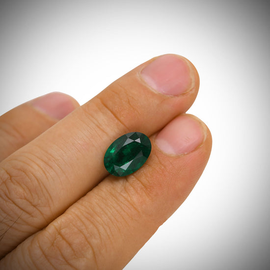 3.38 Carat Green ETHIOPIAN Oval Emerald GRS
