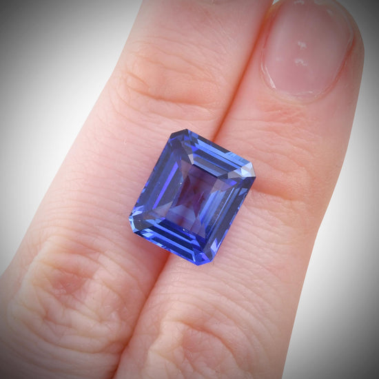 8.14 Carat Blue SRI LANKAN Emerald Sapphire CD