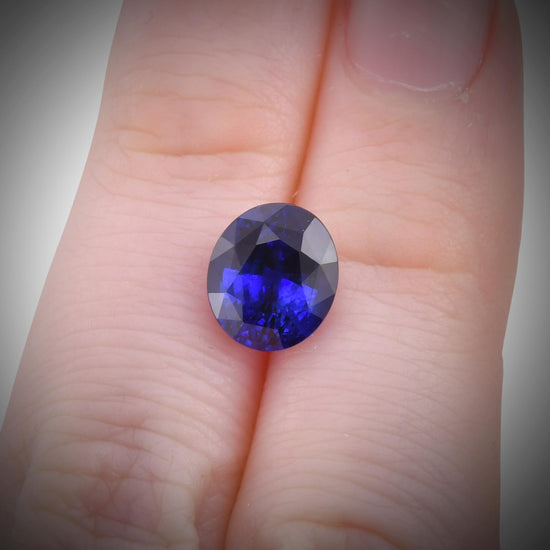3.54 Carat Blue  Oval Sapphire CD