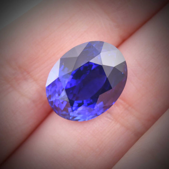 13.50 Carat Blue SRI LANKAN Oval Sapphire CD