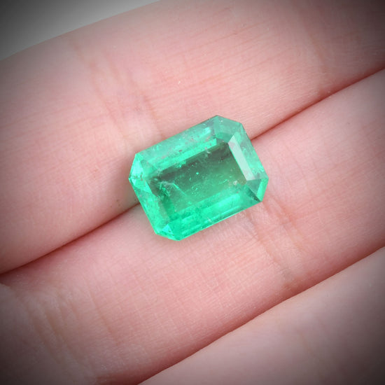 4.61 Carat Green COLOMBIAN Emerald Emerald CD